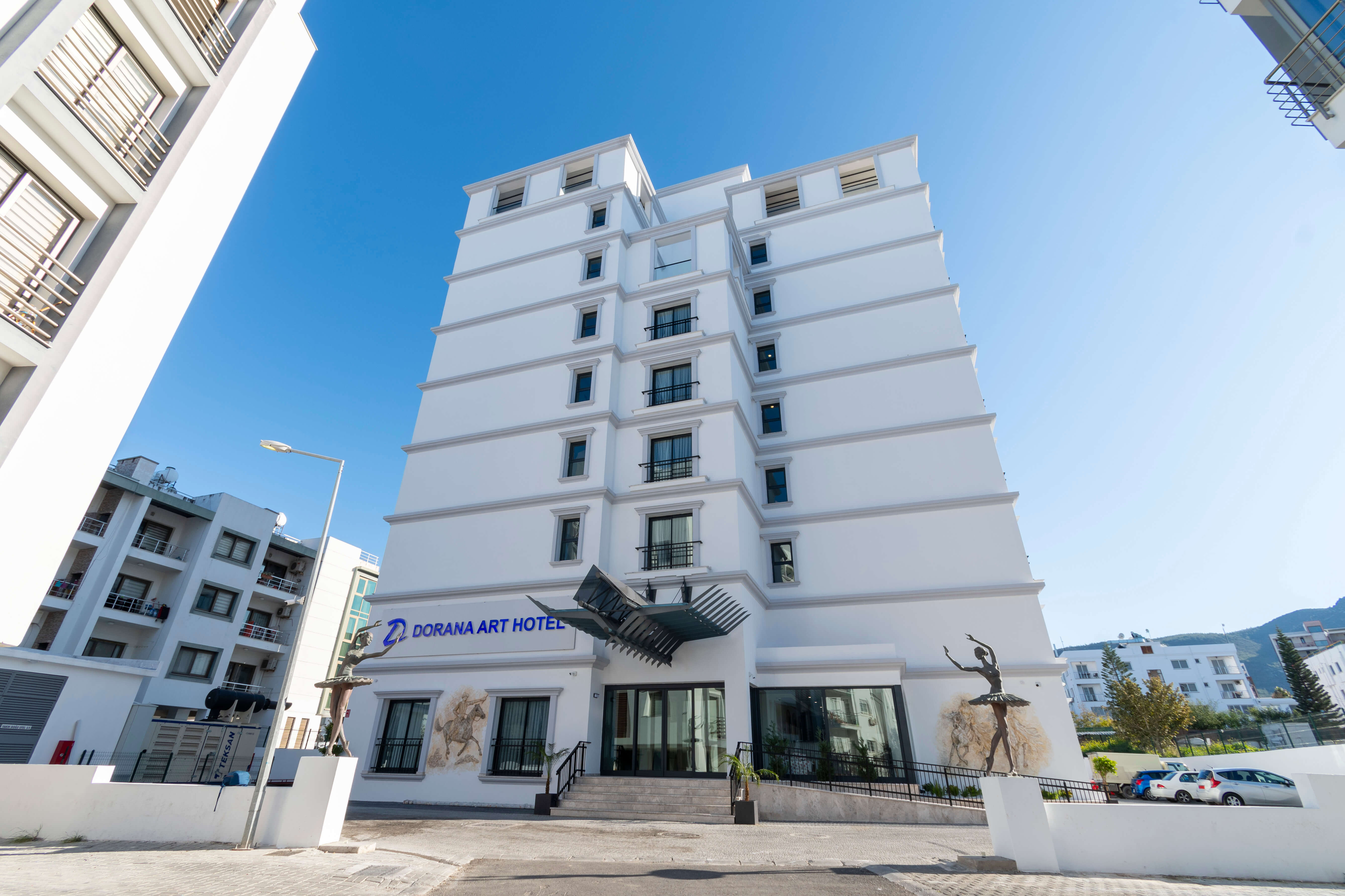DORANA ART HOTEL